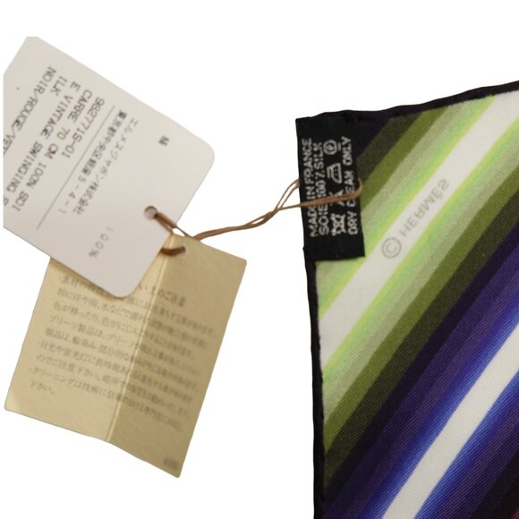 Hèrmes Swinging Silk Scarf - Picture 3 of 3